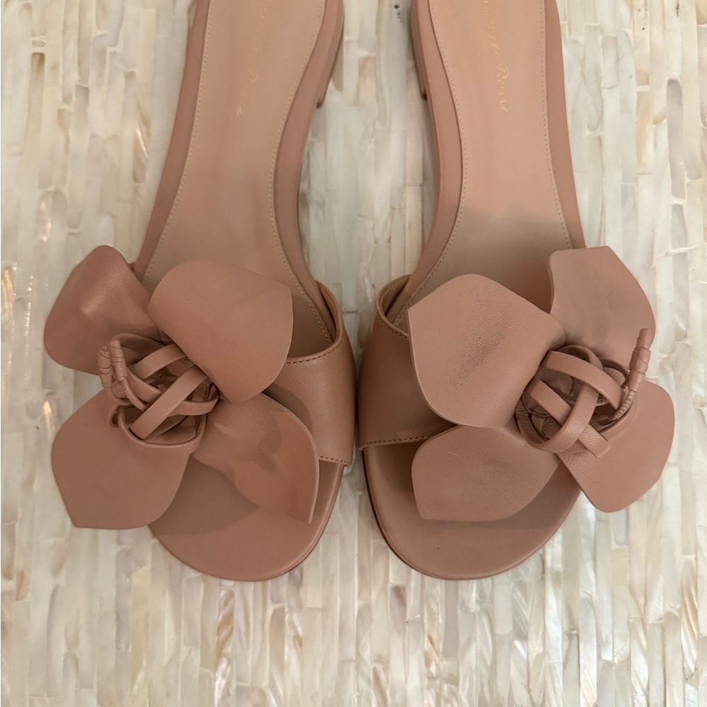 Gianvito Rossi NEW Lucilla 05 Flats in Pink - Blush Pink Floral Slide Sandals